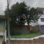 Excelente  terreno  plano com 540 m2&lt;BR&gt;( 45 x 12 ) escriturado, com matricula no RI, e  inscrição na PMPA, todos  atualizados.&lt;BR&gt;Piscina  de  concreto  aos  fundos  de 6 x 10&lt;BR&gt;ba