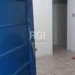 Apartamento de 2 dormitórios ,sala, cozinha conjugada, banheiro e área de serviço, próximo ao centro comercial do bairro, padarias, farmácias, escolas, creches e paradas de ônibus.&lt;BR&gt;Proprietar