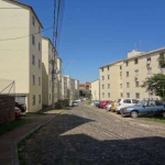 Apartamento térreo: com  02 dormitórios, cozinha e área de serviço, living, banheiro social, playground, quiosque, quadra de esporte, portaria 24 horas, estacionamento rotativo.&lt;BR&gt;ligue para no