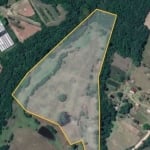 Sítio para compra em Porto Alegre/RS | 7 hectares, campo limpo, cercado, 100% aproveitável, conta com um galpão com 4 cocheiras , 1 cozinha e 1 banheiro, água e luz, parada de ônibus na frente, 3km do