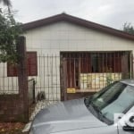 Imóvel á venda no bairro Lami | Casa principal com 2 dormitórios, sala e cozinha integrada, banheiro, sala de estar, e área com fogão campeiro. A segunda casa com aproximadamente 60m², conta com 1 dor