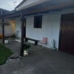 Casa à venda no bairro Lami | Imóvel com 3 dormitórios, sala, cozinha, 2 banheiros e garagem para 2 carros. Agende sua visita e venha conhecer!