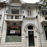 REFORME ESTA MARAVILHOSA CASA NO MOINHOS DE VENTO , RUA HILARIO ,  MELHOR PONTO DE PORTO ALEGRE.Oportunidade para seu negocio&lt;BR&gt;&lt;BR&gt;Localização:&lt;BR&gt;A casa está situada no melhor bai