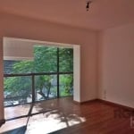 Apartamento 2 quartos na Mariland, próximo a todos os recursos, semi mobiliado, living dois ambientes, cozinha montada, amplo terraço privativo com churrasqueira.&lt;BR&gt;O bairro Auxiliadora em Port