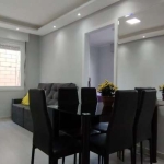 Ótimo apartamento 1 dormitório no bairro São Sebastião, segundo andar (1 lance de escada). Todo reformado com lareira, espelhos facetados, saída para split, piso laminado, cozinha com led, banheiro co