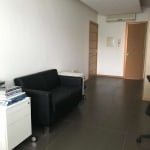 Sala com 43,25m² área privativa, no bairro Petrópolis.&lt;BR&gt;&lt;BR&gt;&lt;b&gt;CONHEÇA O BAIRRO PETRÓPOLIS&lt;/b&gt;&lt;BR&gt;&lt;BR&gt;&lt;b&gt;Localização e arredores&lt;/b&gt;&lt;BR&gt;O bairro