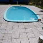 SÍTIO  -  LINDO --  COM PISCINA   -  em condomínio muito tranquilo, próximo à Ambev com 1.363 m&lt;BR&gt;Casa principal com uma suíte, dois dormitórios, sala, cozinha, lavanderia - 120 m² área privati