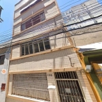 Jk 15,89 m²  podendo ser resindencial ou comercial,  composto  de living amplo com duas  janelas  e banaheiro social, localizado no Centro  histórico, próximo a ACM, Borges de Medeiros.