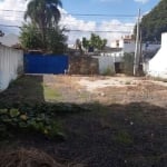 Terreno 11x30 com área total de 330m², ótima localização. Agende uma visita com um dos nossos corretores especialistas.