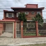 Casa sobrado semi mobiliada, 4 dormitórios, 4 banheiros, sala de estar e jantar, lareira, 3 ar condicionados 12.000 btus, copa cozinha montada, despensa, área de serviço, churrasqueira, piscina, 2 sal