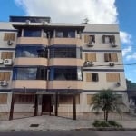 Apartamento cobertura reformado, 2 dormitórios, semi mobiliado, banheiro social, lavabo, sacada com vidros, sala ampla, pergolado, cozinha, churrasqueira, área de serviço coberta, piso laminado e cerâ