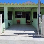 Apartamento próximo a plataforma de cidreira com 1 dormitório sala e cozinha conjugados ,área fechada nos fundos área coberta na frente a 100 metros do mar ,excelente localização. Com vista privilegia