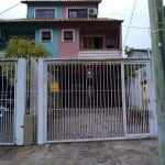 Ótima casa localizada na rua James Boccacio, a 100 metros da av. Juca Batista, bairro Hípica. A casa é muito bem distribuída sendo na parte térrea, sala, cozinha conjugada, lavabo, lavanderia e churra