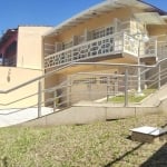 casa com 4 dormitórios, sendo 1 suíte, garagem para dois carros fechada, no bairro Santa Isabel em Viamão &lt;BR&gt; Esta  residência, ideal para famílias que buscam conforto e funcionalidade. A casa 