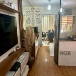 Casa em condomínio, 2 dormitórios, 1 vaga de garagem, no bairro Aberta dos Morros, Porto Alegre/RS     &lt;BR&gt;   &lt;BR&gt;Belíssimo sobrado à venda próximo ao Zaffari Hípica. Esta propriedade é pe