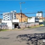 TERRENO DE ESQUINA DESOCUPADO - MEDINDO 11,00m POR 39,16m - TOTALIZANDO 430,76m2 - ACEITO PERMUTA NO LOCAL - PERCENTUAL 17% - ESTUDO PARA 12 ESTÚDIOS e 12 VAGAS DE GARAGEM - PILOTIS + 3 PAVIMENTOS TIP