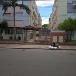 Aconchegante apartamento JK no Jardim Leopoldina, localizado na Rua Carlos Estevão, 353, oferece 30,5 m² de privacidade e conforto, em um edifício bem conservado. Próximo a conveniências e com fácil a