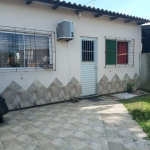 Oportunidade imperdível no bairro Rubem Berta, Porto Alegre! Esta charmosa casa, com 55 m² de área privativa, oferece um ambiente acolhedor e confortável. Localizada na Rua Oscar Ferreira Duarte, a pr