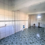 Ótima Oportunidade no Bairro Mathias Velho - Sobrado com Sala Comercial. Este excelente sobrado localizado no coração do bairro Mathias Velho oferece a combinação perfeita de moradia e oportunidade de