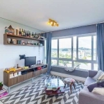 Vende-se apartamento 3 quartos com suíte e closet, descorado por arquiteto, ficam os móveis fixos, 2 vagas de garagem cobertas. Apartamento com banho social,  amplo living, cozinha americana com churr