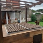 Excelente casa, oportunidade para quem busca conforto e espaço em uma localização tranquila! Esta linda casa une estilo e bom gosto em dois terrenos unificados, proporcionando ainda mais espaço e priv