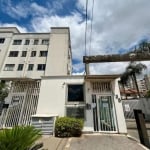 Apartamento com localização privilegiada na Av. João Ferreira, no Bairro Parque Santa Fé.&lt;BR&gt;O imóvel conta com 02 dormitórios, 01 banheiro, sala de estar, cozinha e lavanderia. O imóvel fica lo