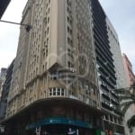 Conjunto comercial , em excelente localização, esquina com Andradas e General Câmara, andar alto, baixo custo condominial,banheiros masculino, feminino e auxiliar, medindo 16,98m2. Ótima oportunidade 