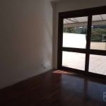 Apartamento Garden 2 quartos no Praia de Belas.&lt;BR&gt; Apartamento ensolarado, com pátio enorme. Dois quartos, um banheiro. Cozinha original.&lt;BR&gt; Prédio próximo ao shopping Praia de Belas, bo