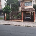 Excelente casa no Bairro São João com dois andares, 4 dormitórios, quatro suítes,  1 suíte  transformada em  escritório, banheiro social, sala ampla, sala de jantar, cozinha, área de serviço, pequeno 