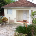 Casa com 2 quartos, 1 suíte, 4 vagas de garagem, no bairro Belém Velho, Porto Alegre/RS  &lt;BR&gt;    &lt;BR&gt;Encantadora casa com 495m², 2 dormitórios, incluindo uma suíte, cozinha integrada à sal