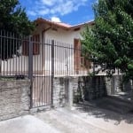 Ótima casa plana em Estância Velha com terreno de esquina. &lt;BR&gt;- 4 dormitórios;&lt;BR&gt;- 2 banheiros; &lt;BR&gt;- ampla sala;&lt;BR&gt;- cozinha;&lt;BR&gt;- garagem &lt;BR&gt;&lt;BR&gt;Aceita 