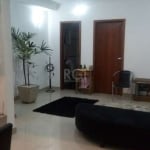 CASA com 3 dormitórios, no Condomínio Cantegril em Viamão/RS. Tem 3 suítes, 1 suíte Master com close e 2 suítes americanas. Living amplo, sacadas, gabinete, cozinha moderna, despensa, lavanderia. Gara