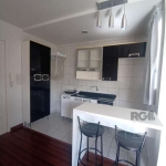 Apartamento JK no bairro Santana. Todo reformado  e mobiliado. Com 1 vaga de garagem e apenas 1 lance de escada. Muito ensolarado, silencioso e de fundos. Proximo a Av. Ipiranga, farmácias, restaurant