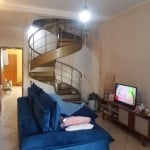 AMPLA CASA TIPO SOBRADO com 3 dormitórios e 1 gabinete podendo fazer mais 1 dormitório, 1 suíte com closet, sacada e terraço, banheiro social, 2 lavabos, living para 2 ambientes com sala de jantar, co