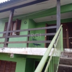 Casa de 2 pavimentos independentes no bairro Santos Dumont em São Leopoldo.&lt;BR&gt;Casas ensolaradas e arejadas... No piso térreo: living, banheiro social, 2 dormitórios, copa cozinha espaçosa, área