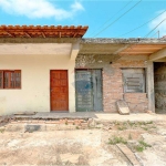 Casa com 115,7m2 de Construção Semiacabada em Terreno de 290m2 em Rua Movimentada Próximo a Escola na Vila Jardini em Sorocaba-SP por R$ 297.000.00