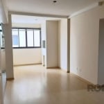 Apartamento a venda na Rua Lopo Gonçalves de 2 dormitórios com garagem na Cidade Baixa Porto Alegre&lt;BR&gt;Sala ampla para 2 ambientes, lavabo, churrasqueira, cozinha americana. Todo reformado, quar