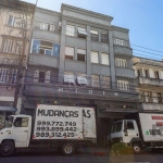 Apartamento de dois dormitórios e uma banheiro, 57,83m² privativos, junto ao Shoping Tottal, bairro Floresta em Porto Alegre.&lt;BR&gt;Apartamento amplo e bem localizado. Com dois dormitórios, sala, c