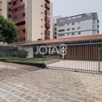 Casa residencial / comercial no Água Verde - J8