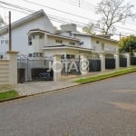 Casa com 4 quartos e amplo terreno na Barreirinha