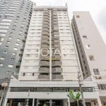 Apartamento com 4 dormitórios no Batel