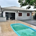 Ótima CASA  pertinho do mar com 3 Quartos, Piscina, 2 Vagas - Pinheira - Santa Catarina