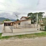 CASA 3 Quartos,1 Suíte, 4 Vagas - Praia de Fora - Santa Catarina