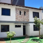 Casa com 4 dormitórios para alugar, 190 m² por R$ 5.150,00/mês - Campinas - São José/SC