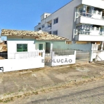CASA 2 Quartos, 6 Vagas, Churrasqueira - Alto Aririú