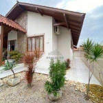 Casa 3 Dormitórios, 1 Suíte, Vagas, Centro, Palhoça/SC: