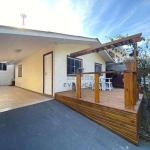 Linda casa com edicula 3 dormitorios em São Sebastião - Palhoça Sc