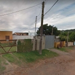 Terreno com aproximadamente 420m² com casa simples construída no Terreno, bem localizado próximo a Estrada Jorge Pereira Nunes.&lt;BR&gt;Agende já sua visita!