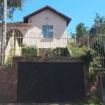 Casa - Santa Tereza - Porto Alegre /RS&lt;BR&gt;&lt;BR&gt;Casa com ótima estrutura e bom potencial para reformar e residir em bairro residencial com ótima localização na Vila dos Comerciários, terreno