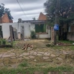 Amplo terreno medindo 18x 33 de frente a fundos, total de 544m2, com uma casa sendo demolida. Cabe ressaltar, que ao lado desse terreno, o proprietário também está vendendo outro terreno. Localização 